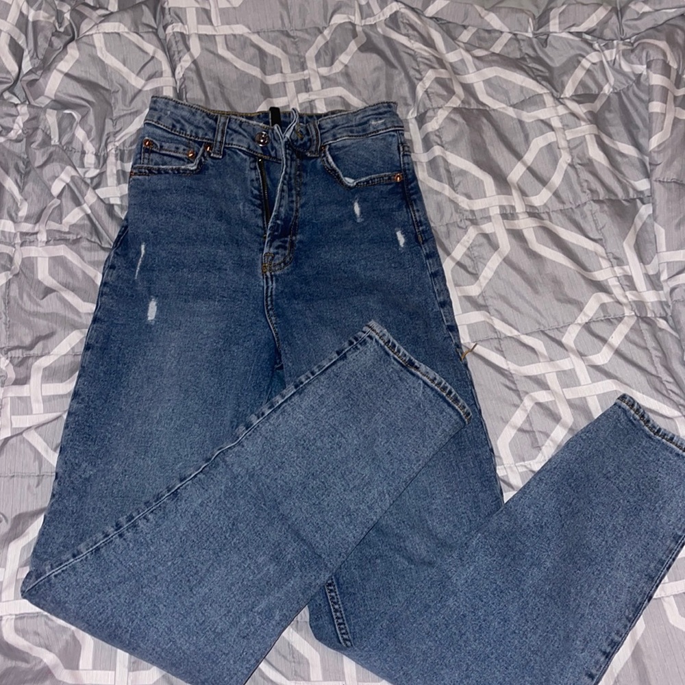 Never worn H&M mom jeans high waisted size 0